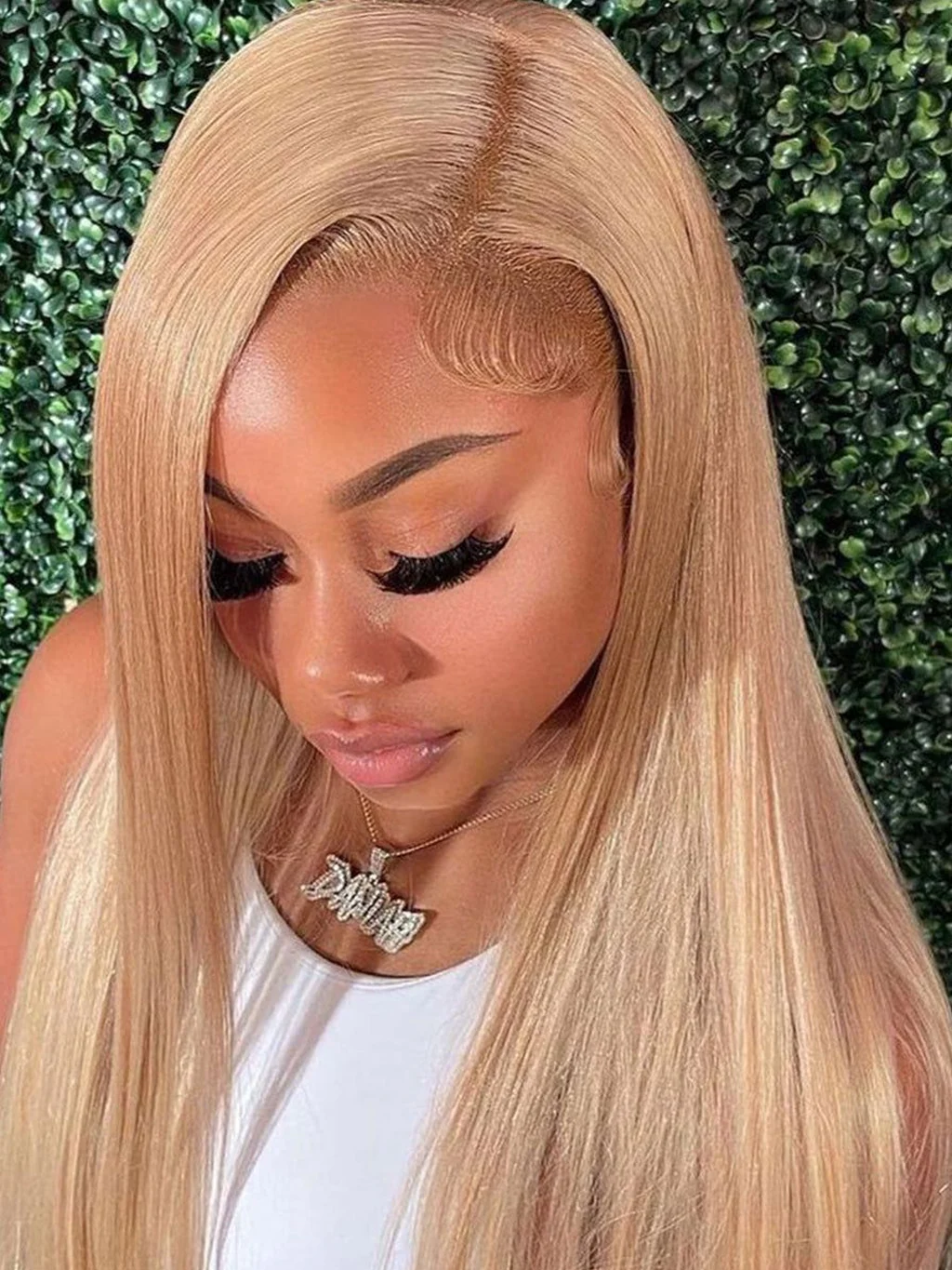 Dorsanee Honey Blonde 13x4 Lace Front Straight Human Hair Wigs - Image 4