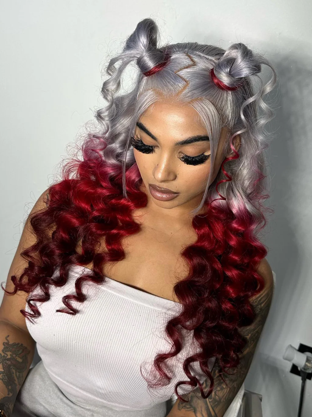 Dorsanee Reverse Ombre Grey Red Burgundy 13x4 Lace Front Wand Curls Loose Deep Wave Human Hair Wigs - Image 4