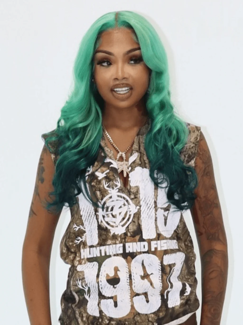 Dorsanee Ombre Pastel Emerald Green Body Wave 13x4 Lace Front Human Hair Wigs - Image 4